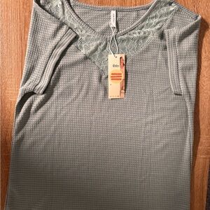 Delirious Women's Lace Detail Blouse - Light Gray